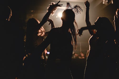 Free Silhouette of Women Dancing  Stock Photo