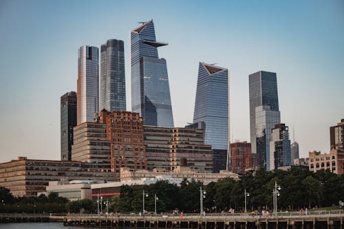 Moderne Megapolis Mit Hohen Wolkenkratzern In Der Innenstadt