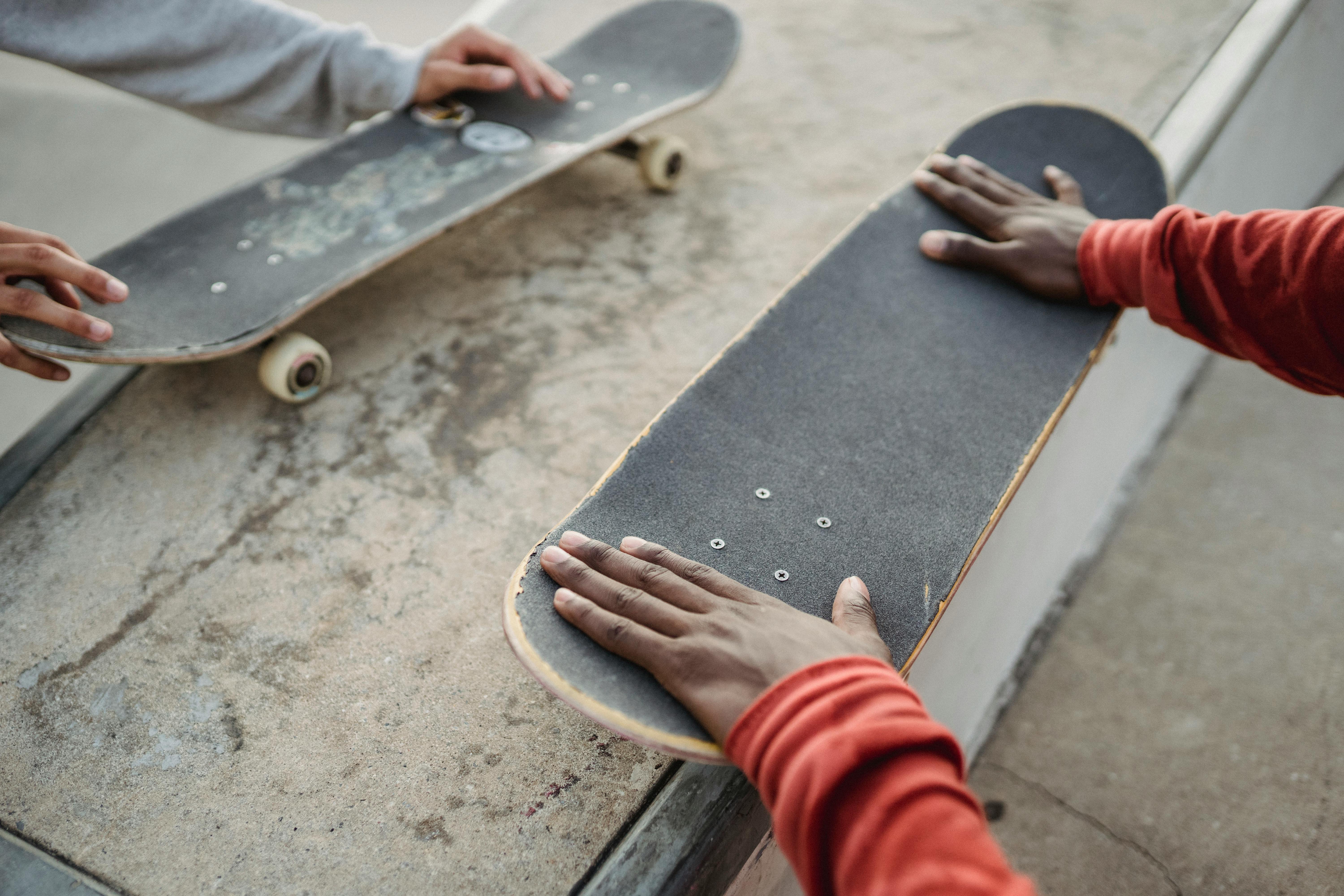 Walmart is selling a 'sturdy' L-shaped gaming desk for just $76 right now — Photo by Budgeron Bach on Pexels