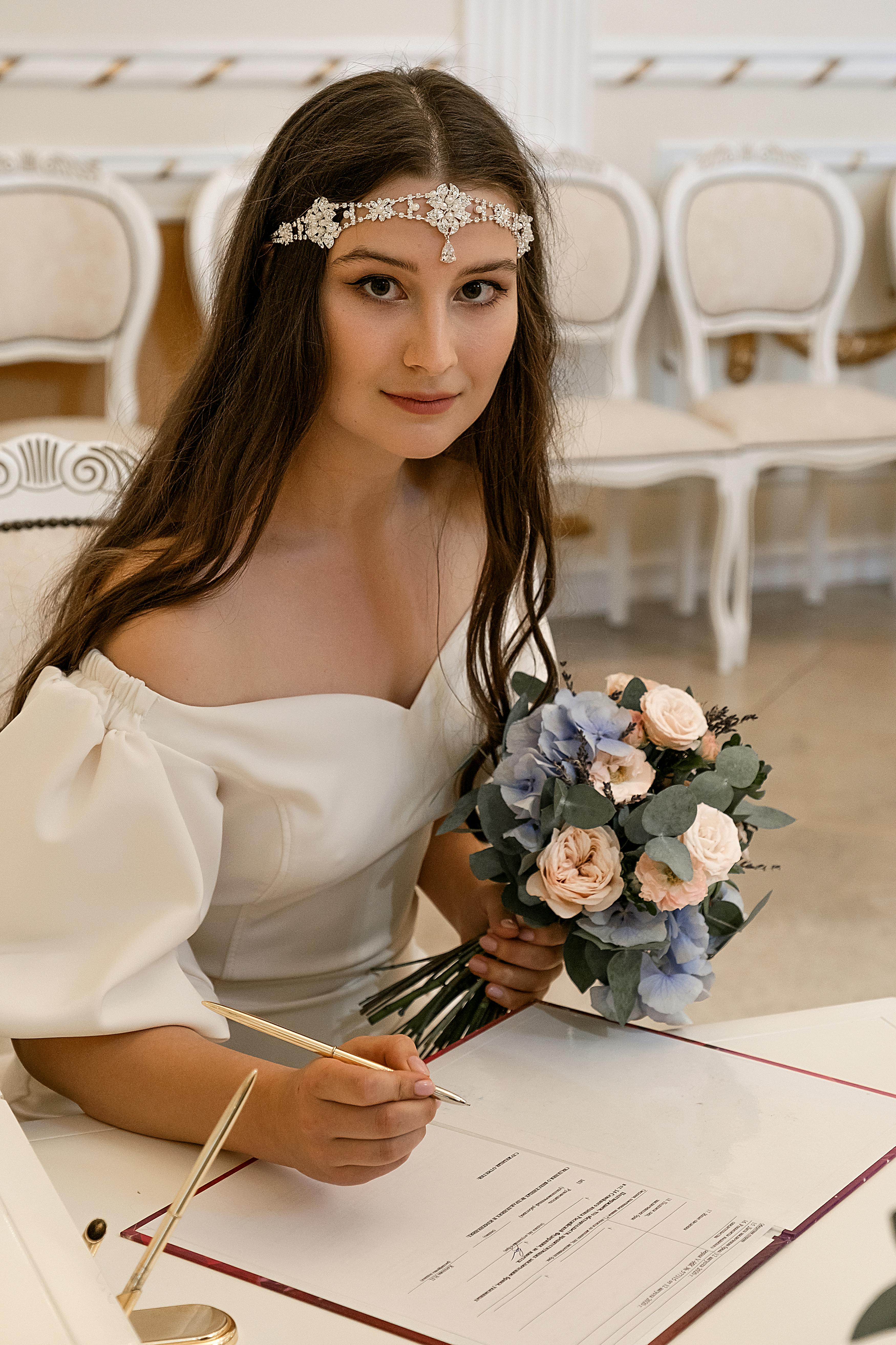 Unveiling the Signature Style: A Glimpse into [Your Name]’s Fashion Aesthetic