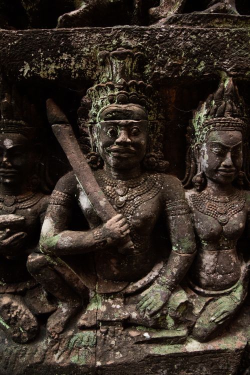 Free Intricate stone sculpture of Hindu deities showcasing ancient craftsmanship. Stock Photo