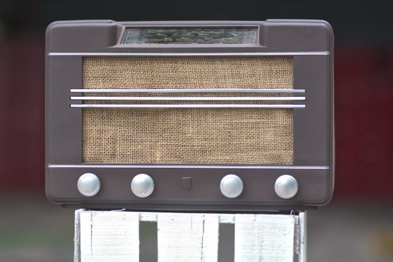 Close-up of a vintage tabletop radio — photo by Rulo Davila on Pexels