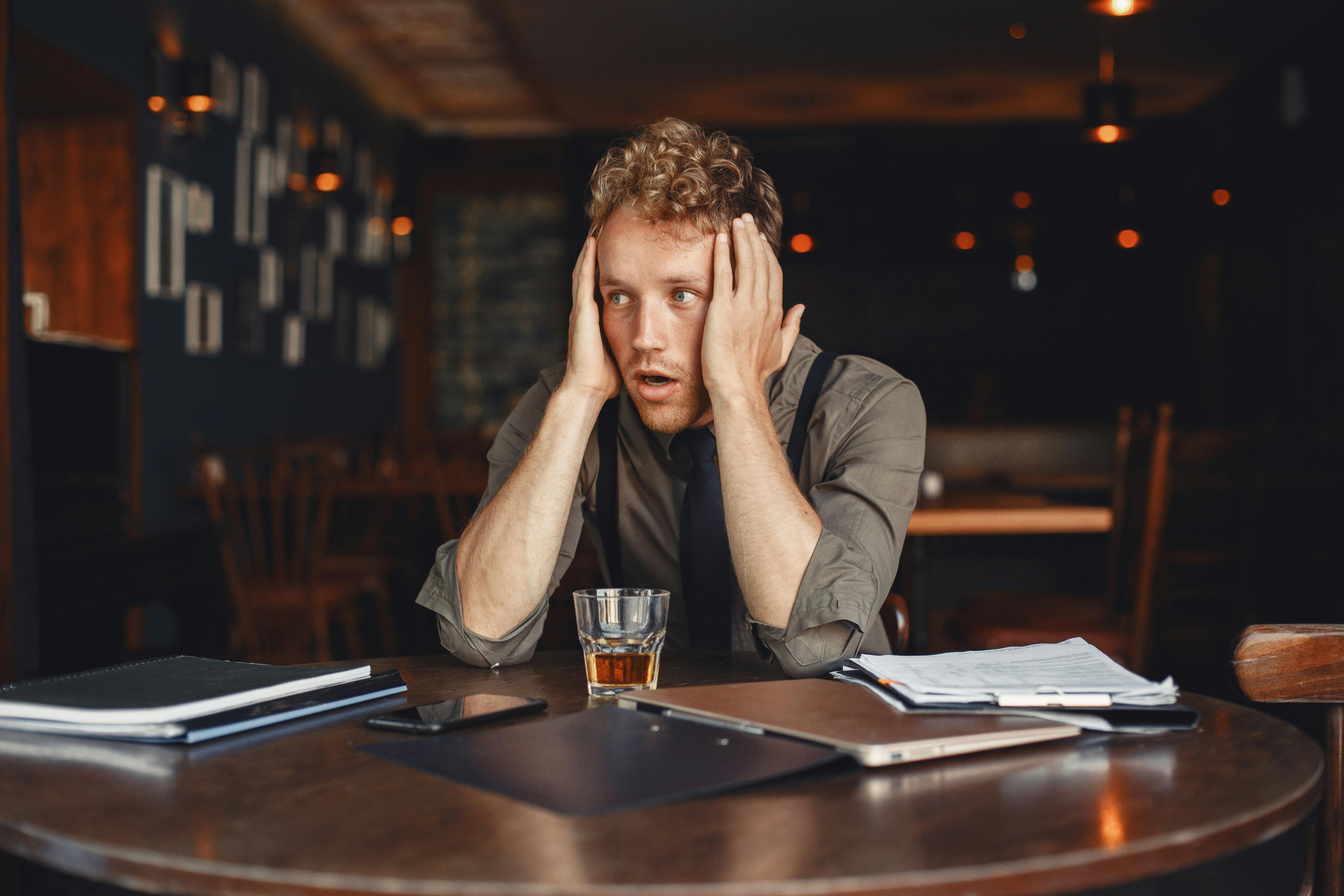 Financial stress drags employee engagement down — Photo by Gustavo Fring on Pexels