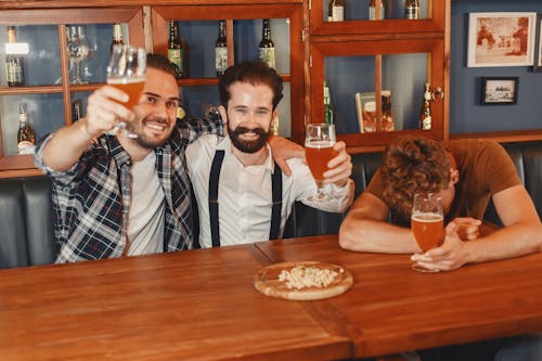 Foto profissional grátis de álcool, bar, bebendo
