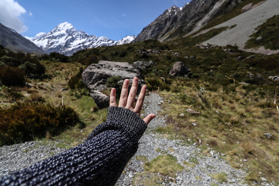 Free stock photo of hand, mountain, nature