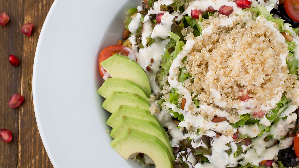 Peruvian quinoa and avocado salad