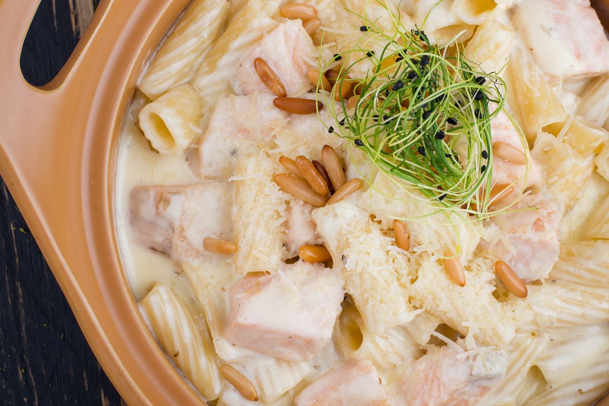 Pâtes au saumon : la recette crémeuse sans lourdeur - Les astuces de chef pour alléger les pâtes au saumon sans perdre le crémeux
