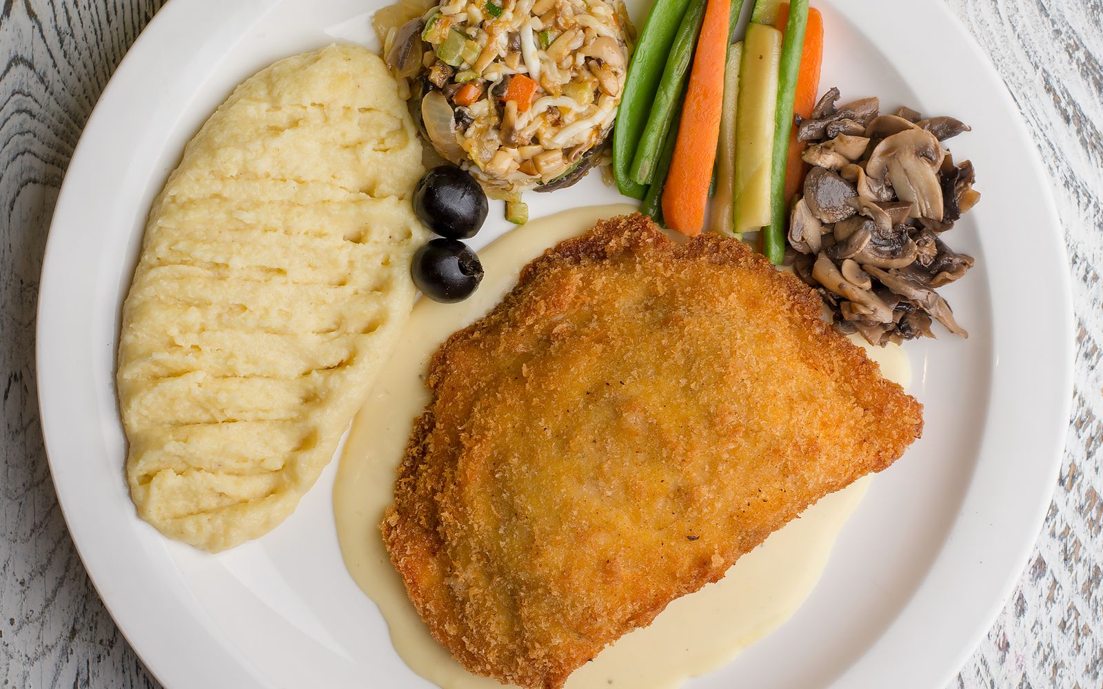 Foto de Frango à milanesa com purê de batata