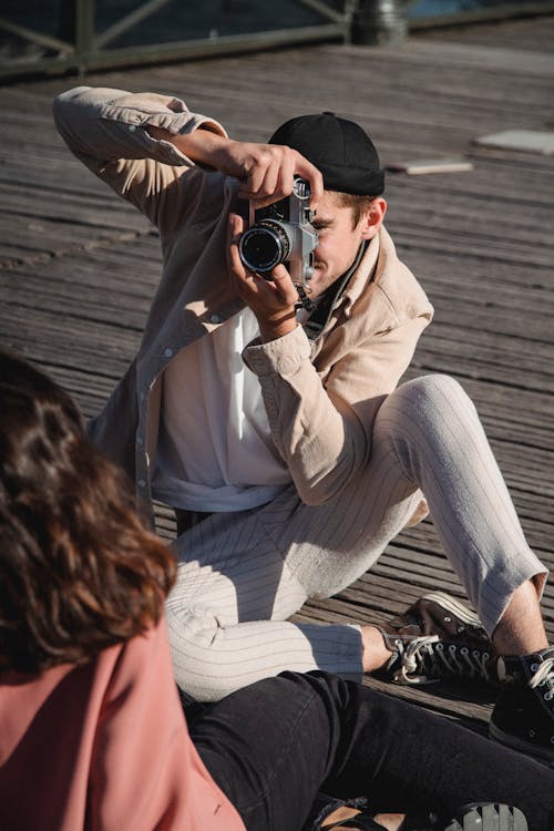 Fotos de stock gratuitas de cámara, fotógrafo, haciendo fotos