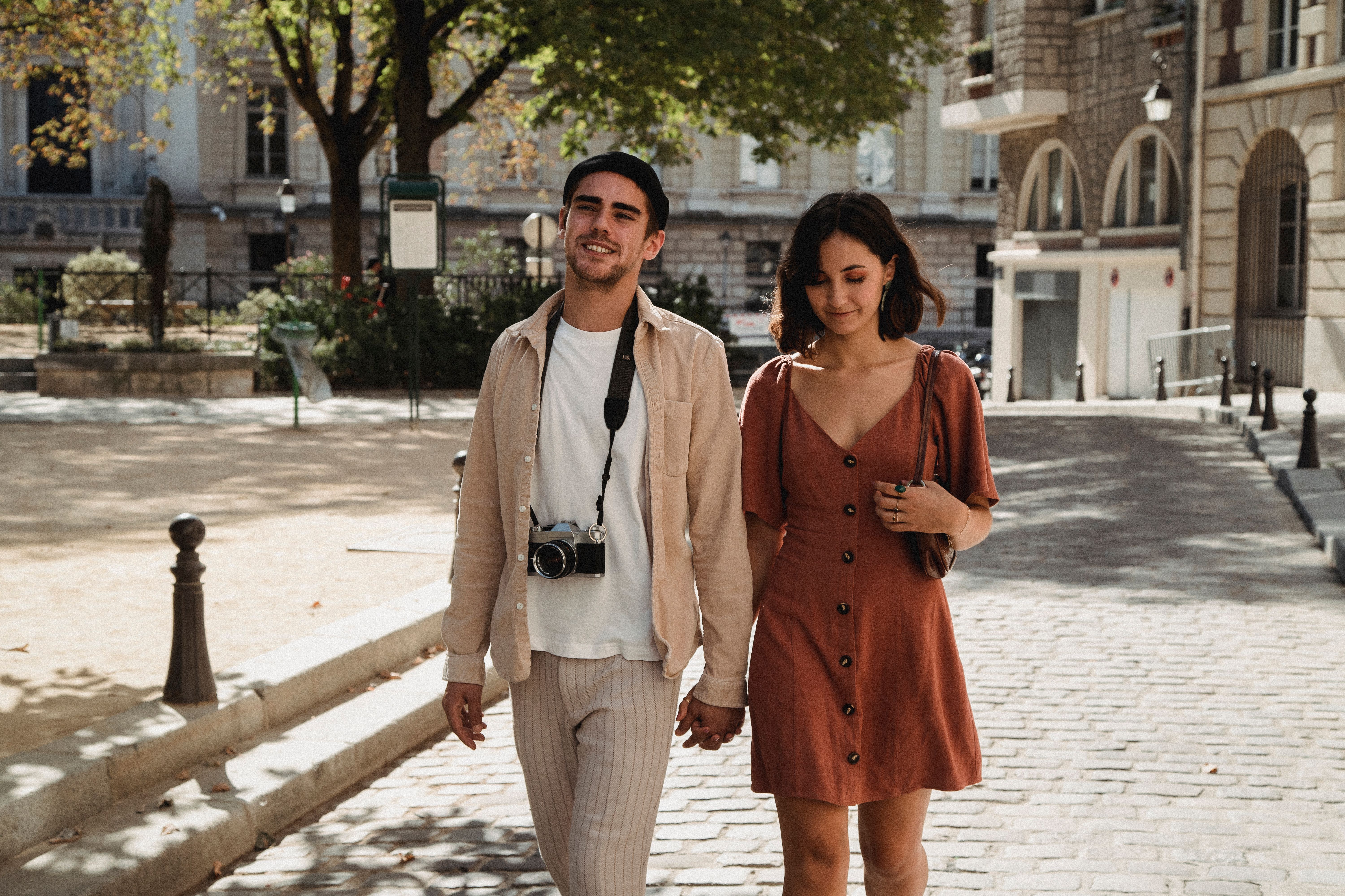 L'Équilibre Parfait entre Tenue Assortie et Soins Personnels : Le Rituel Chic qui Révèle Votre Éléga