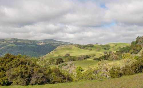 Fotos de stock gratuitas de al aire libre, campo, cerros