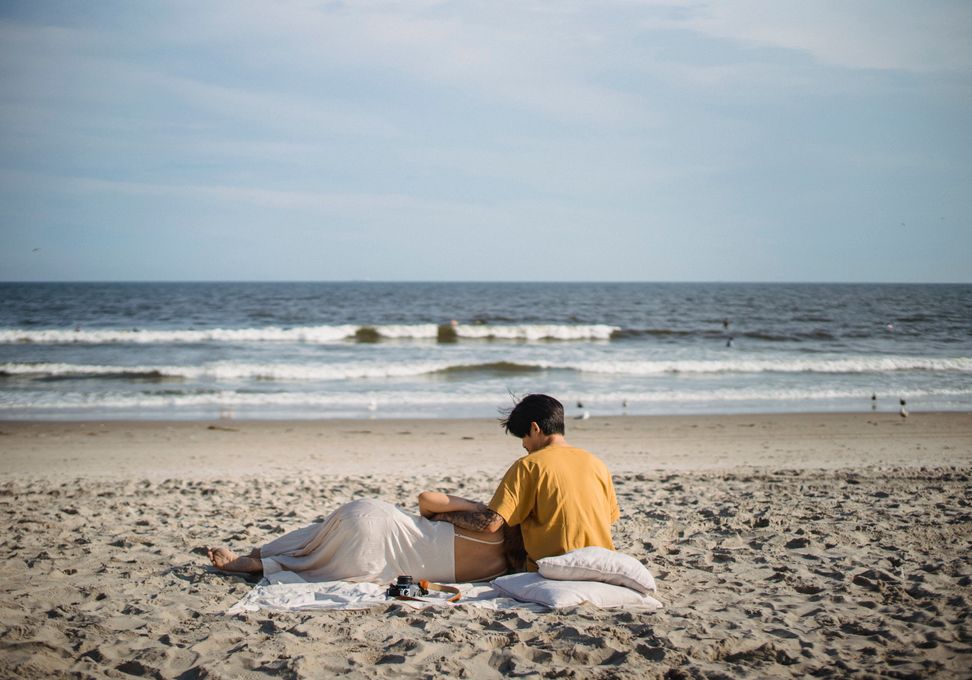 Online dating: starting a conversation on a niche platform