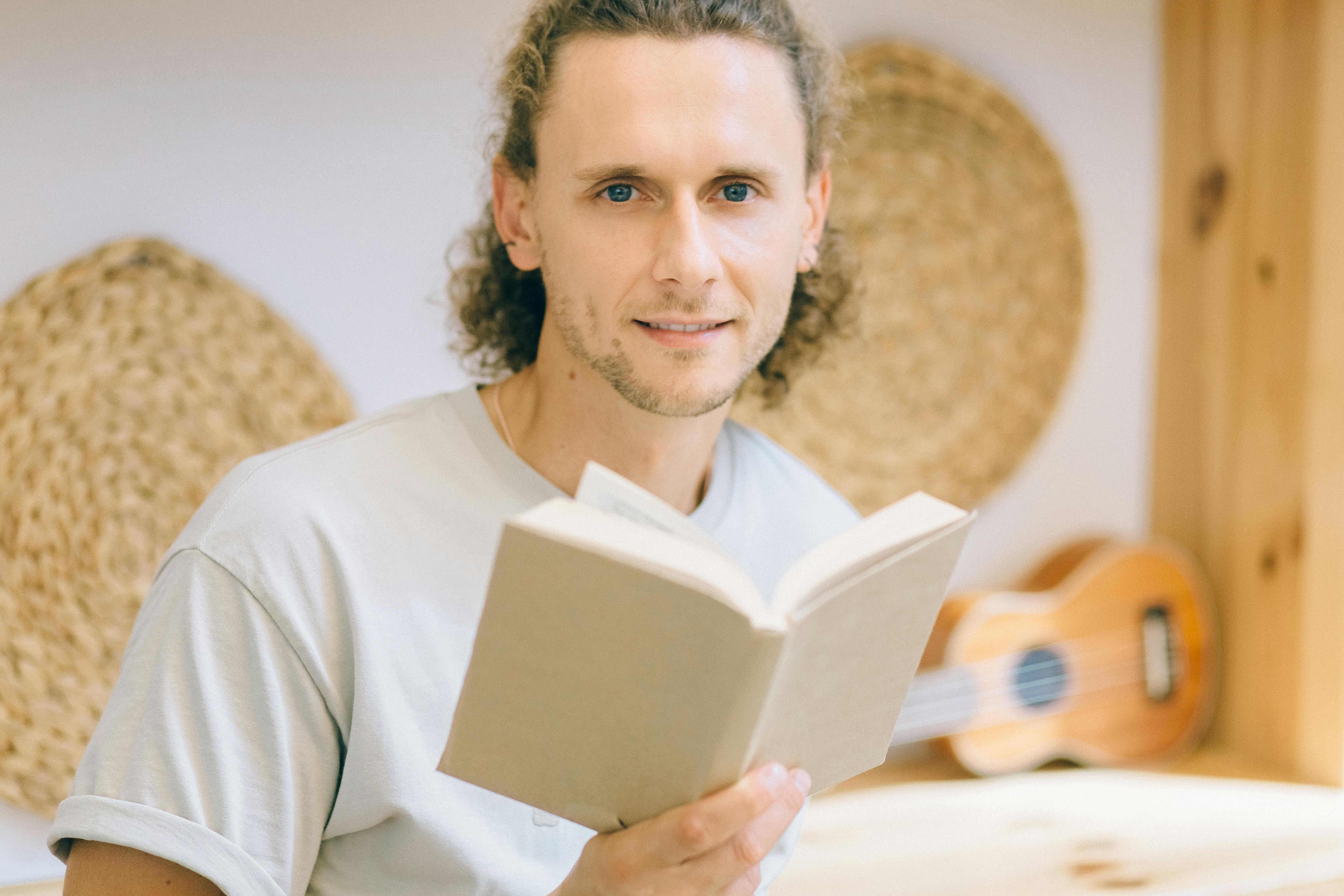 Personal Growth Books That Will Bring Positive Energy for 2026, According to Readers — Photo by Nataliya Vaitkevich on Pexels