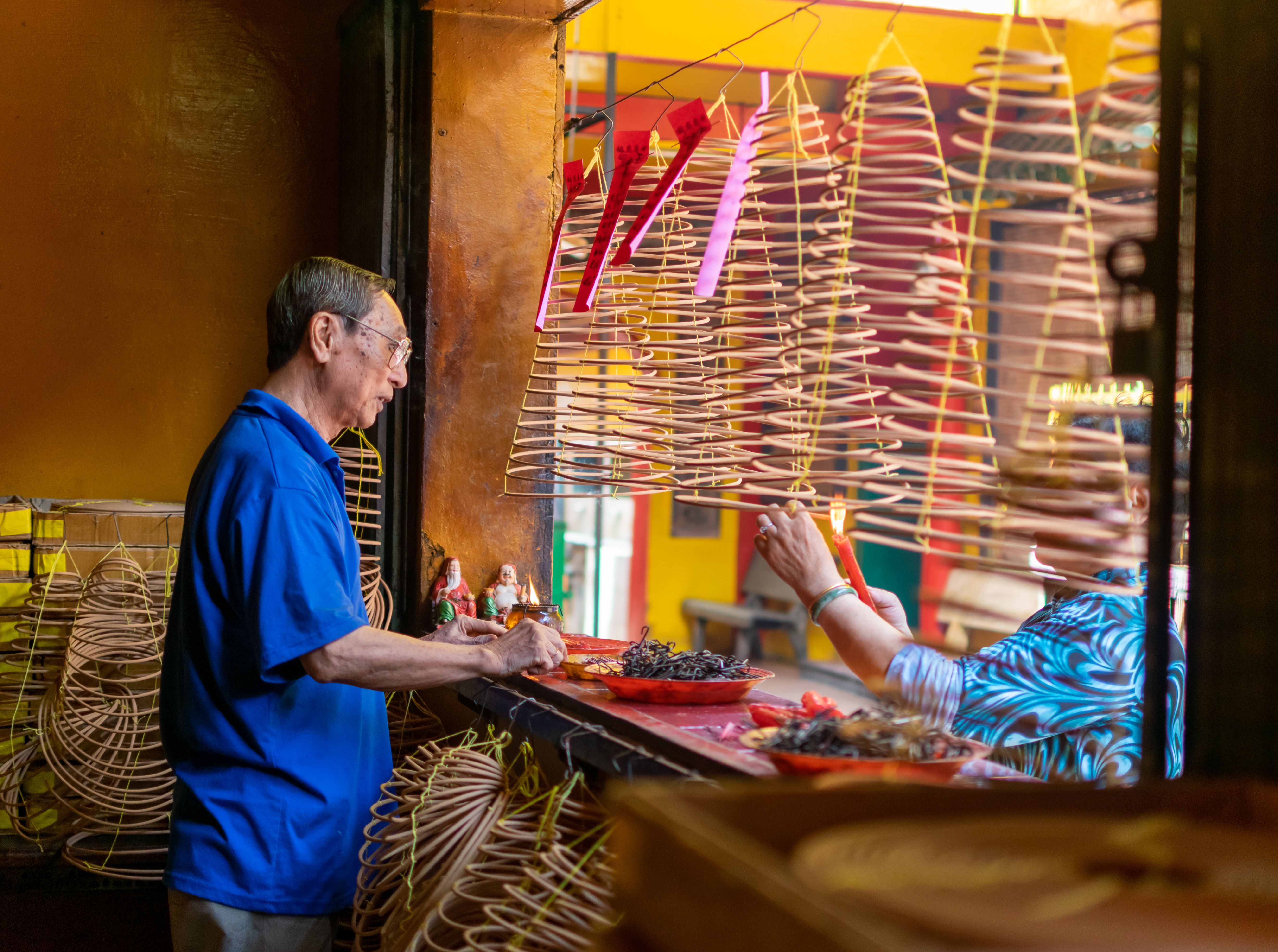 Man in Traditional Shop · Free Stock Photo