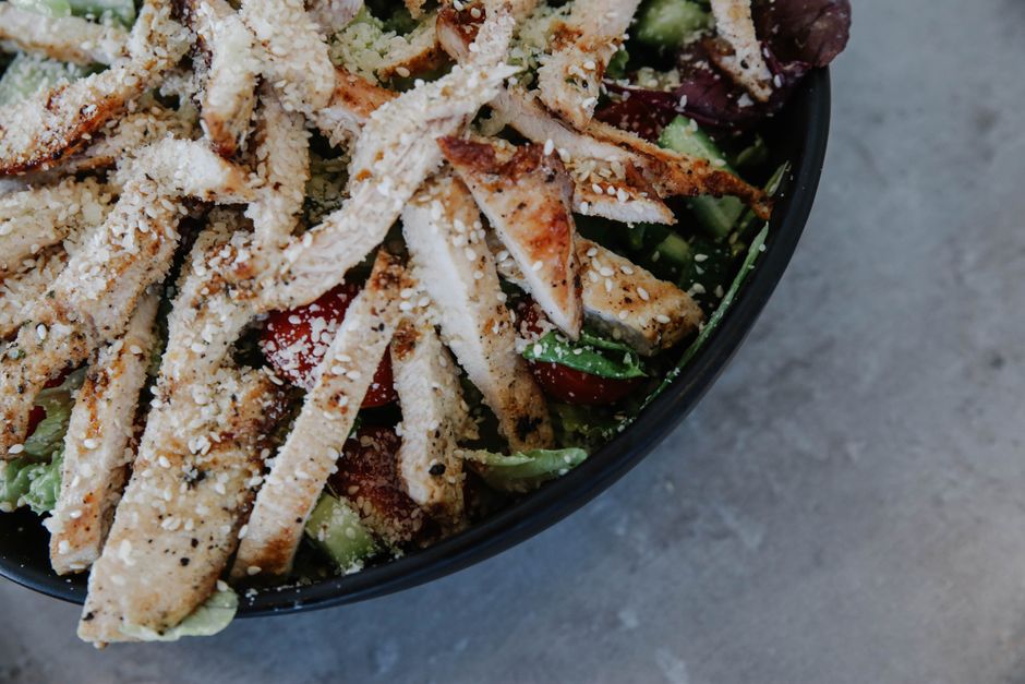 Salade de poulet et avocat