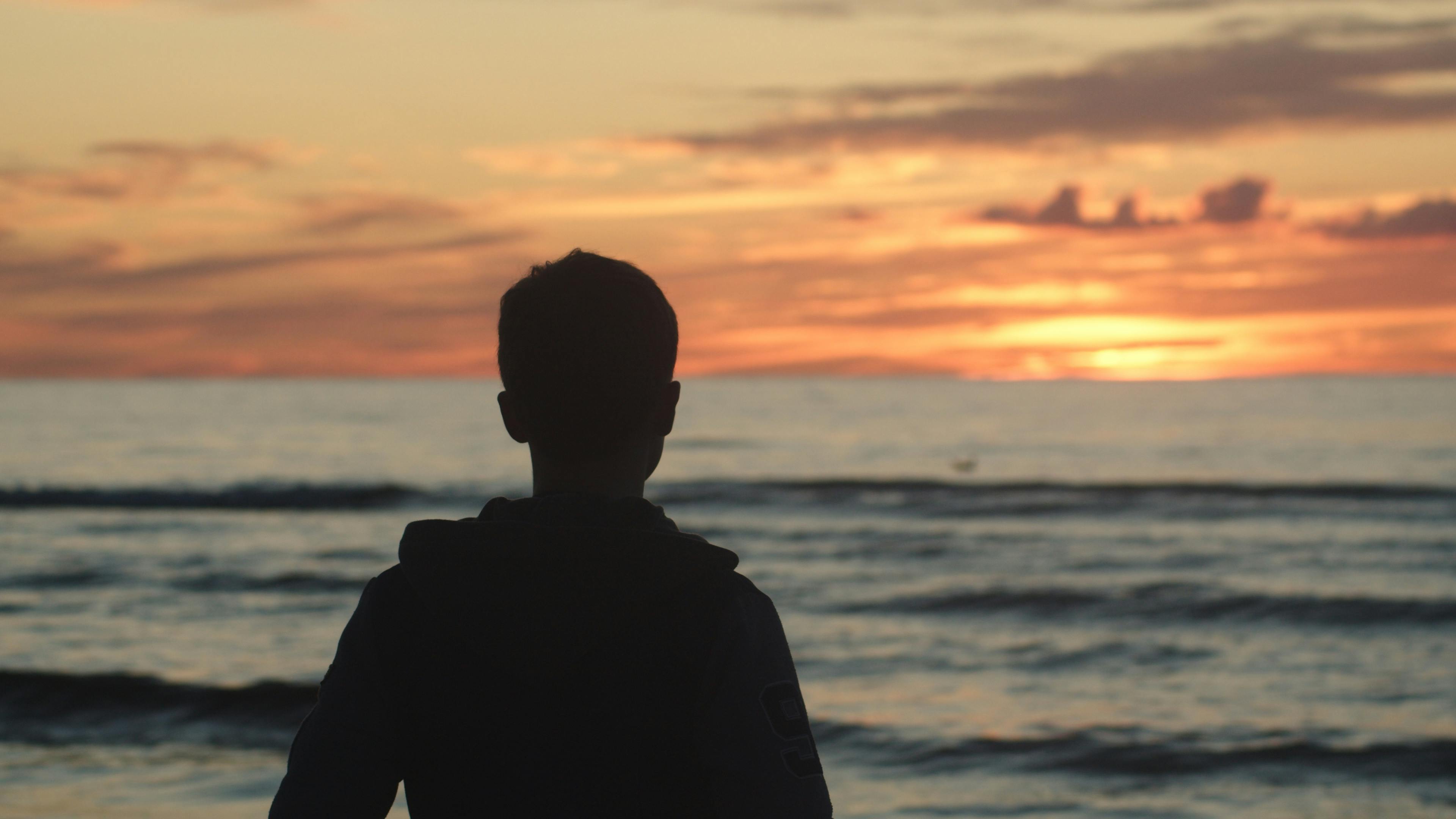 Silhouette Teenager Photos, Download The BEST Free Silhouette Teenager ...