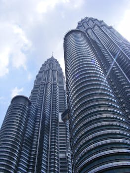 白天可以欣赏到吉隆坡标志性的双子塔壮丽景色