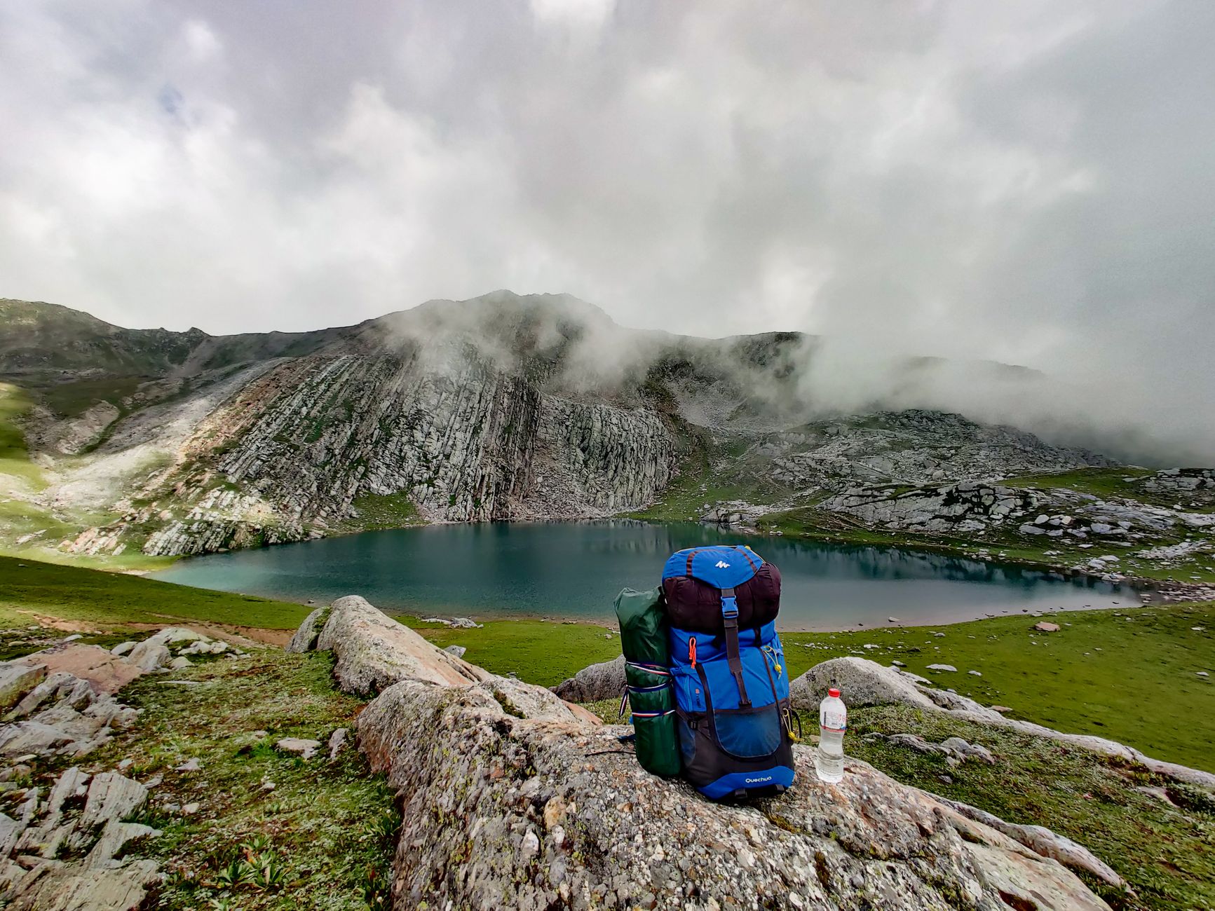 Tatonka Hike Pack 22L grey blue