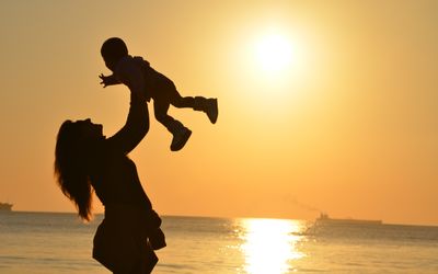 Các bà mẹ Quebec thắng kháng cáo phúc lợi EI sau khi mất việc trong thai sản