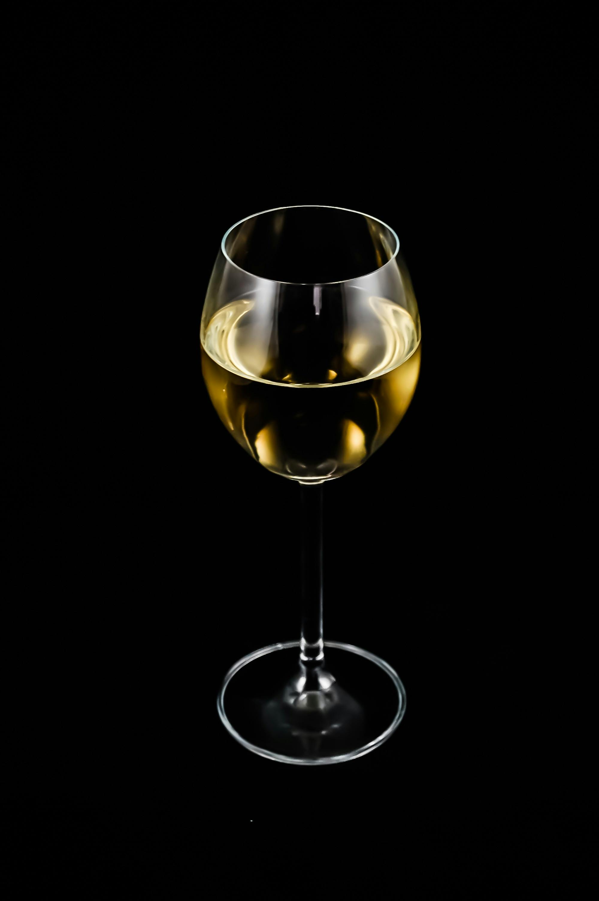 350+ Wine Glass Pictures  Download Free Images & Stock Photos on