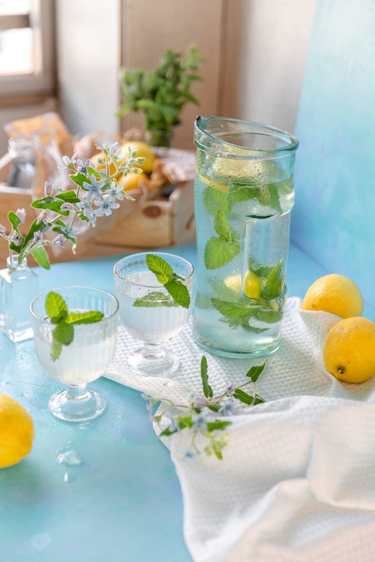 Clear Drinking Glasses With Lemon Juice