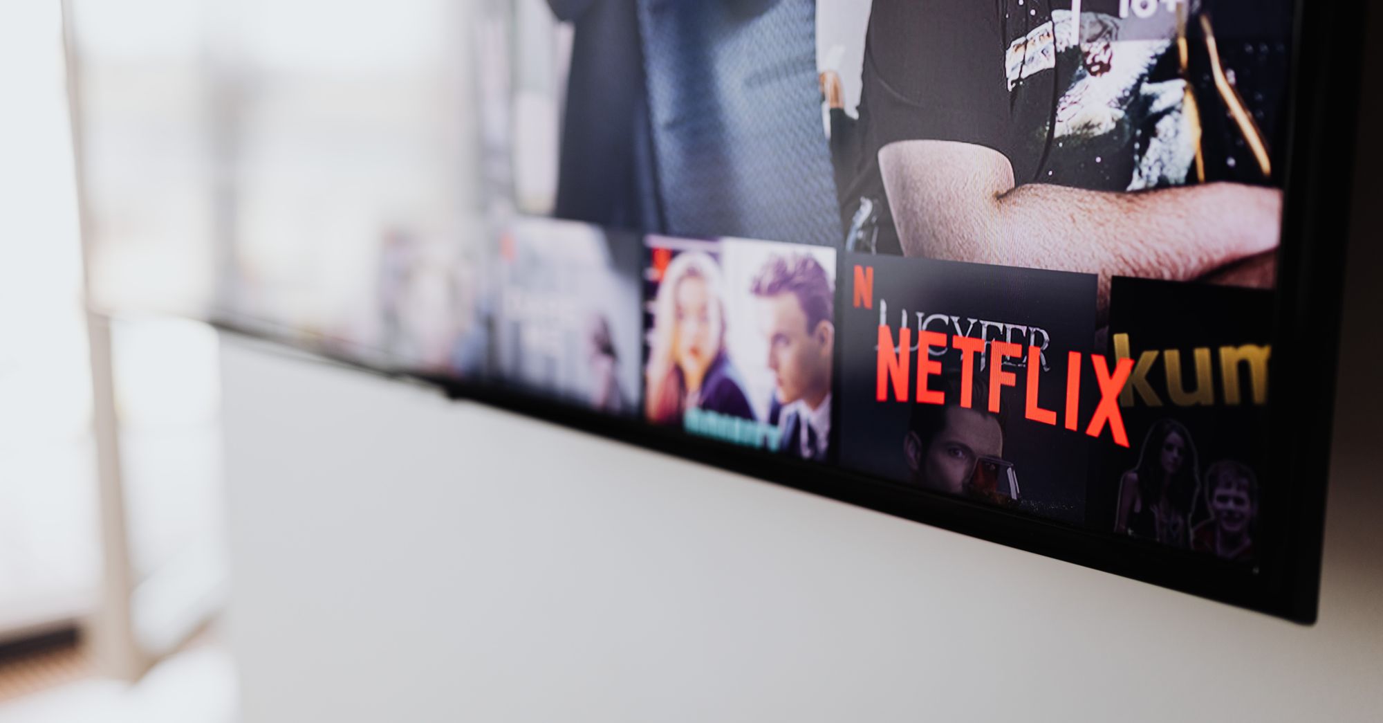 Sinclair's Debt Trap Makes Roku the Smarter Streaming Bet