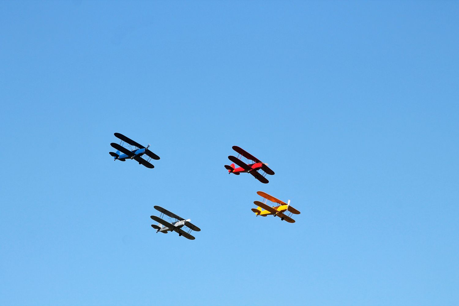 Plane Color Shape Plane Color Photos, Download The BEST Free Plane Color Stock Photos ...