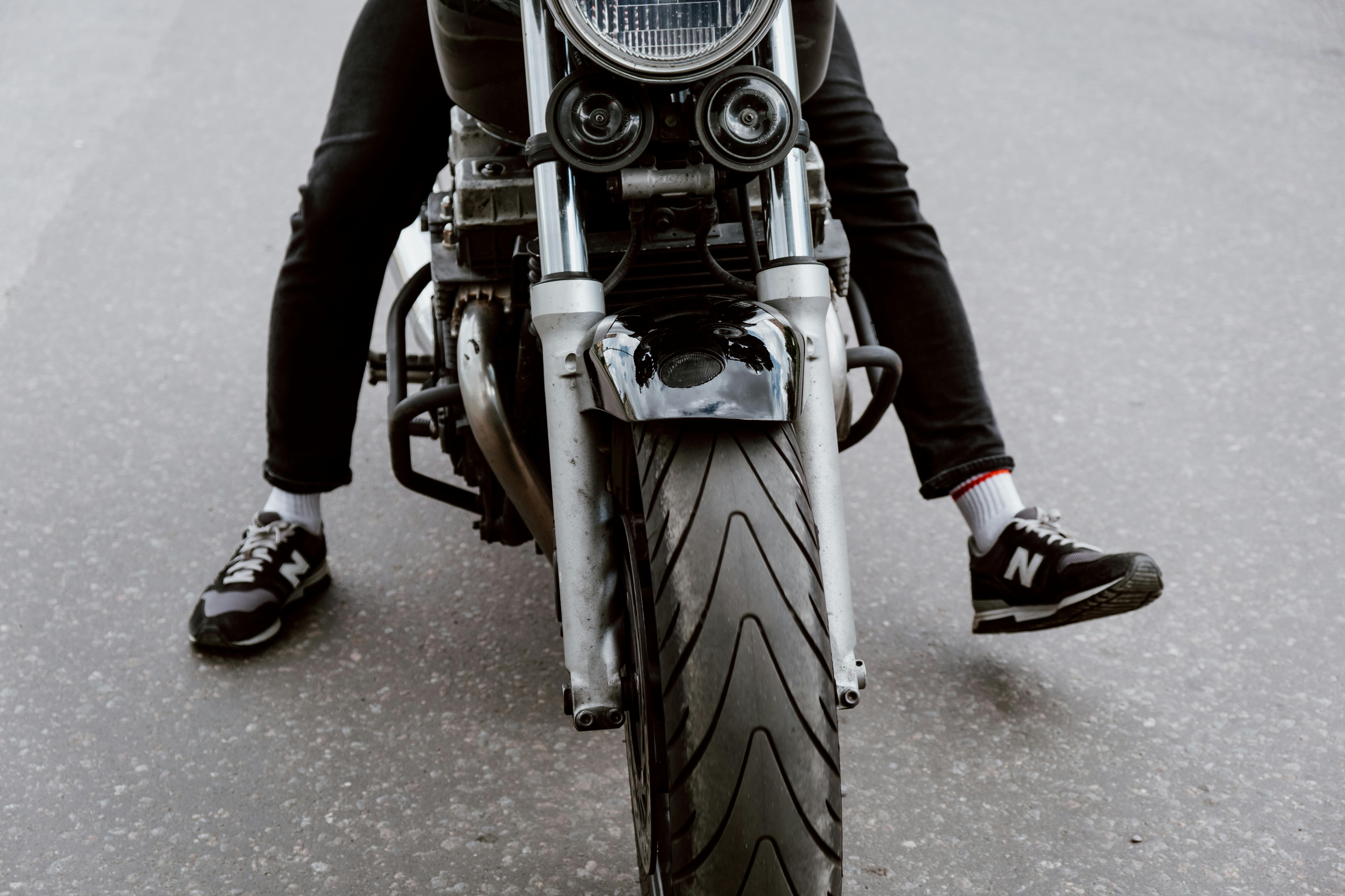 ContiScoot: over 30 Tire Sizes for Urban Mobility and Everyday Commuting — Photo by cottonbro studio on Pexels