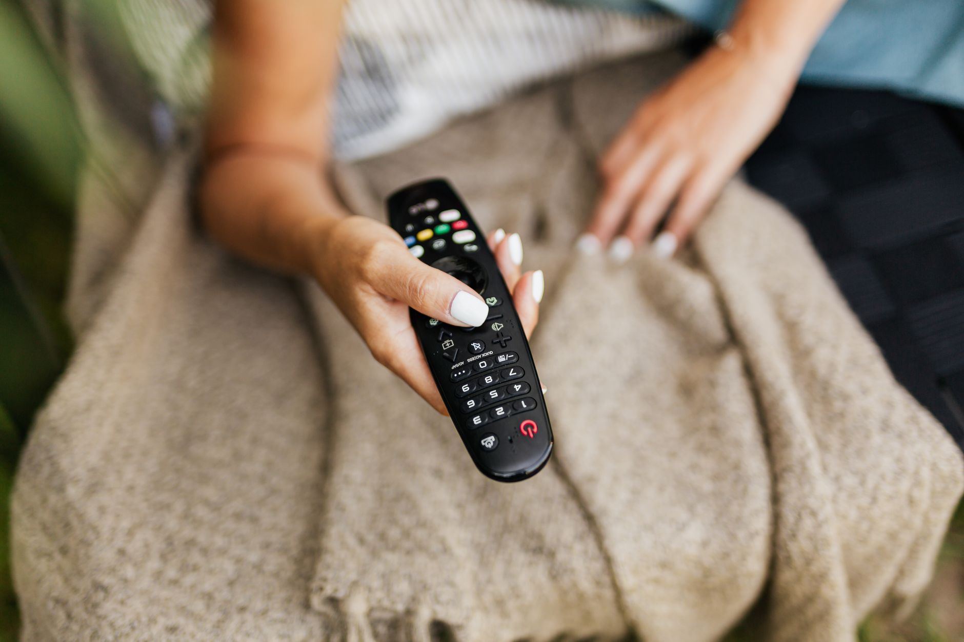 Promo Kredit Smart TV di Gondangrejo Bulan Ini - Nana Columbus