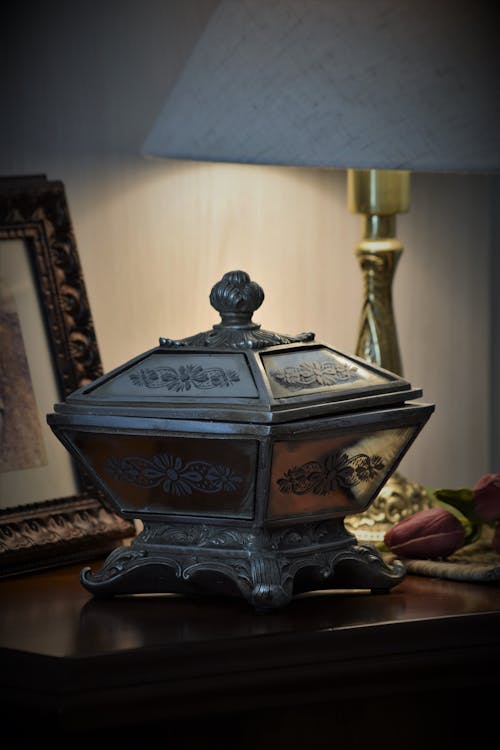 Darmowe zdjęcie z galerii z antyczny, klasyczny, lampa
