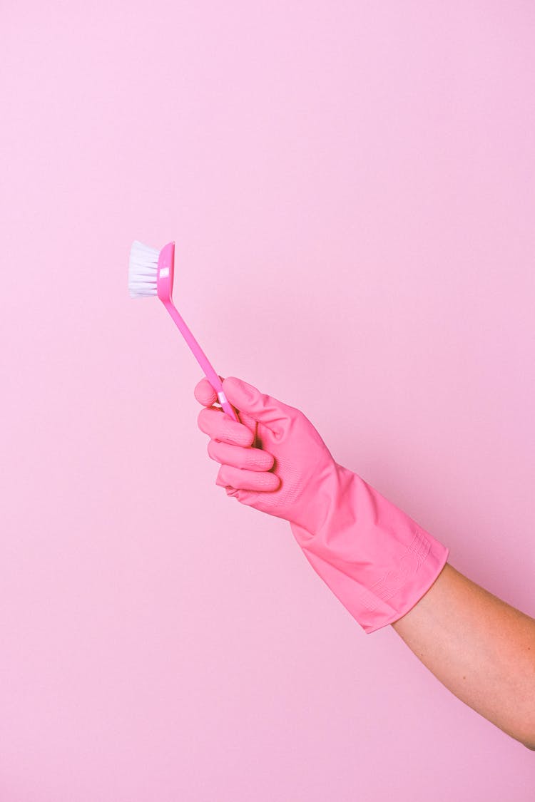 Crop Cleaner Demonstrating Cleaning Brush