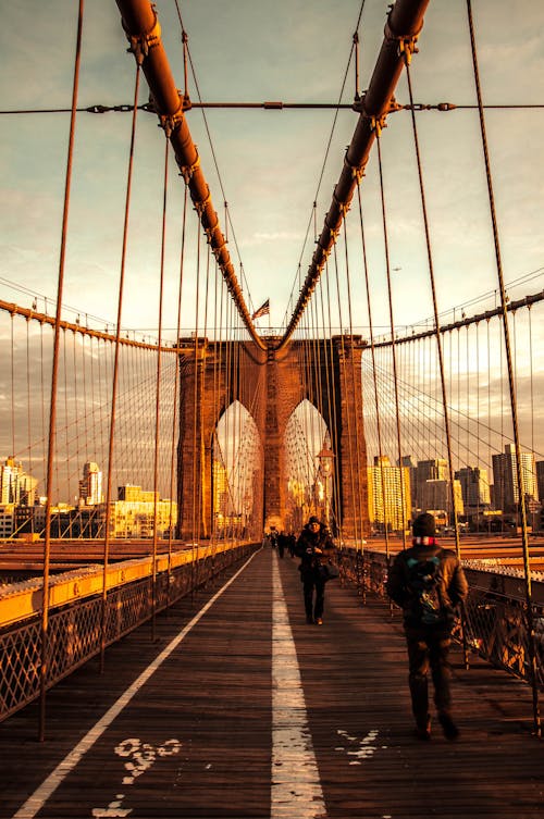 Gratis stockfoto met Brooklyn Bridge, dageraad, lopen