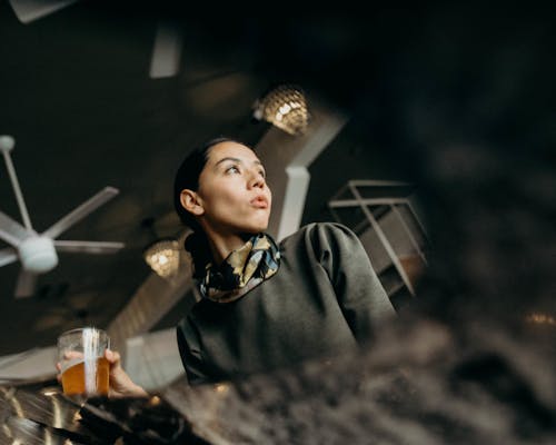 Základová fotografie zdarma na téma bar, držení, hospoda