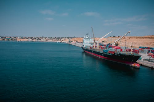 бесплатная Бесплатное стоковое фото с грузовое судно, грузовой порт, грузовые контейнеры Стоковое фото
