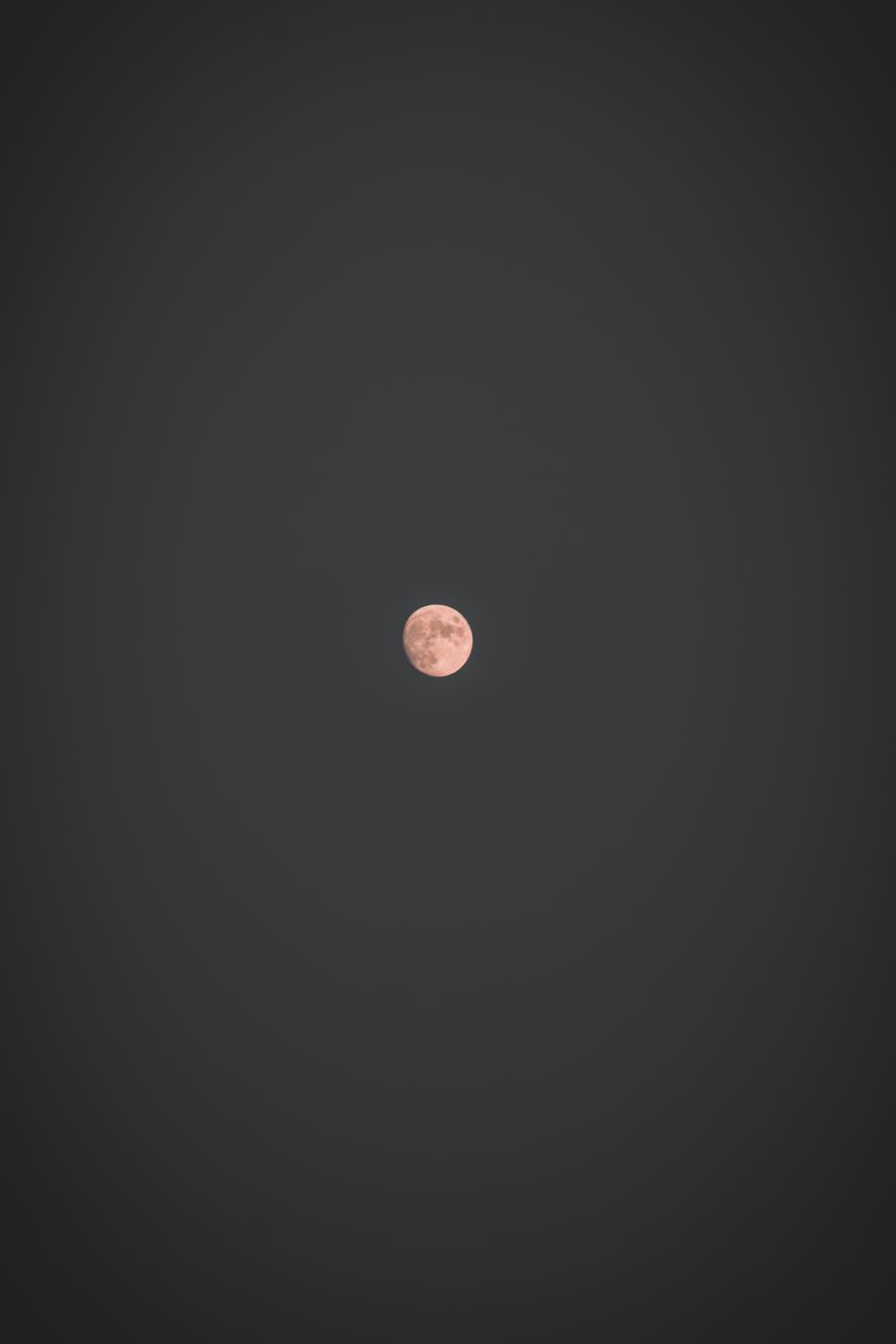 Full Moon зібрала тисячі людей за дві ночі на пляжі да Галé