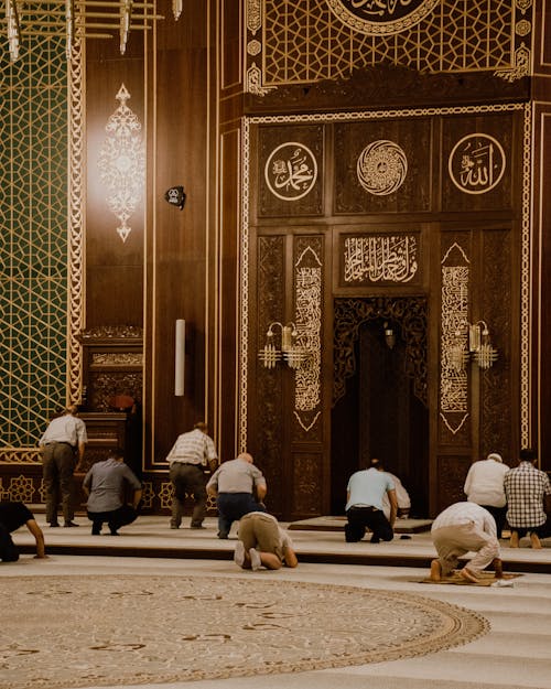Kostenloses Stock Foto zu beten, islam, kniend