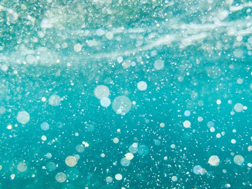 Close-up of Water Bubbles Splashing