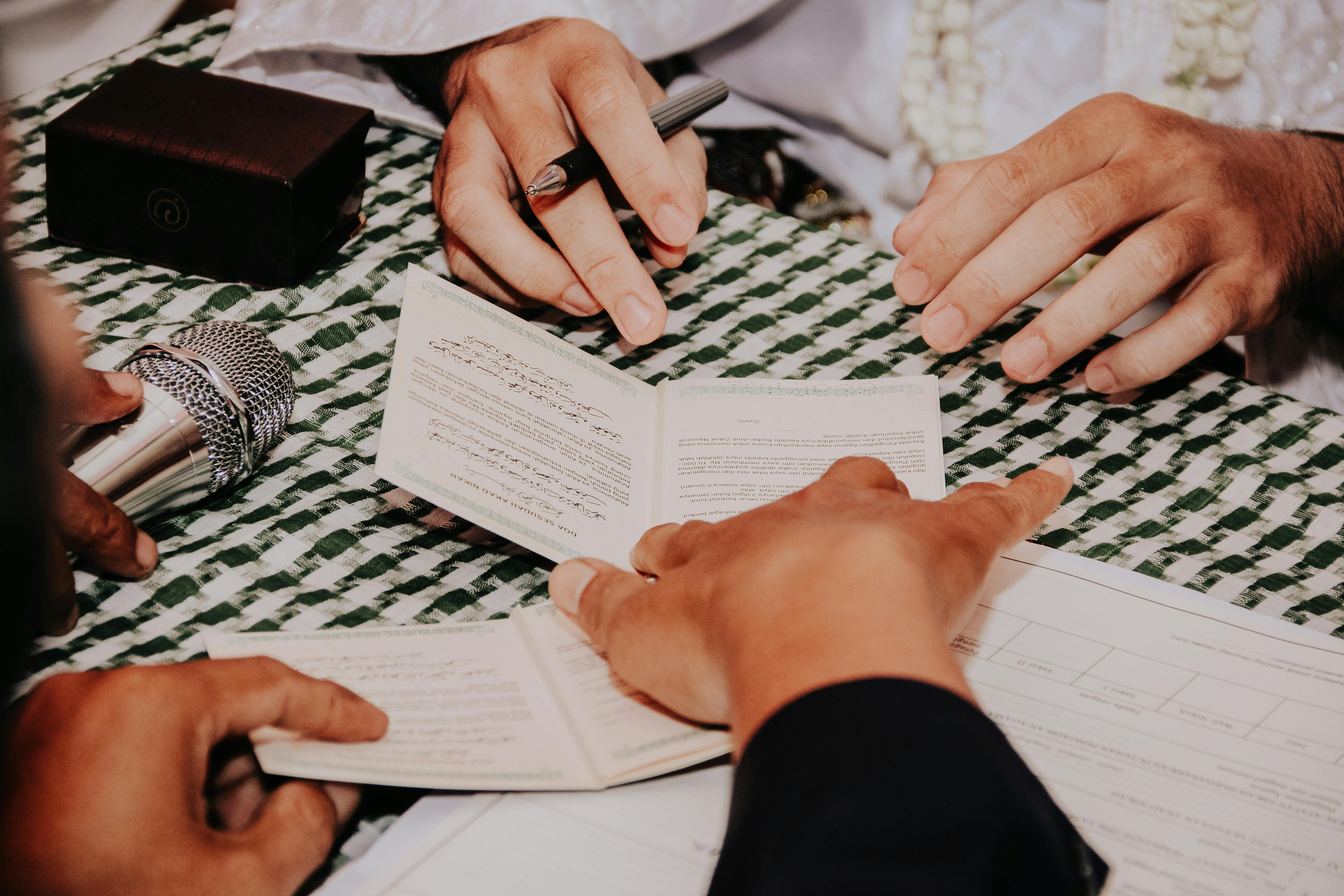 family law prenuptial agreements — Photo by Arif  Syuhada on Pexels