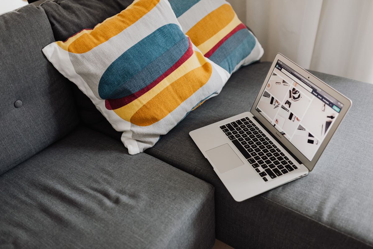 ebay and marketplace delivery in Essendon — Loaded properly: blankets, straps and a plan in Essendon