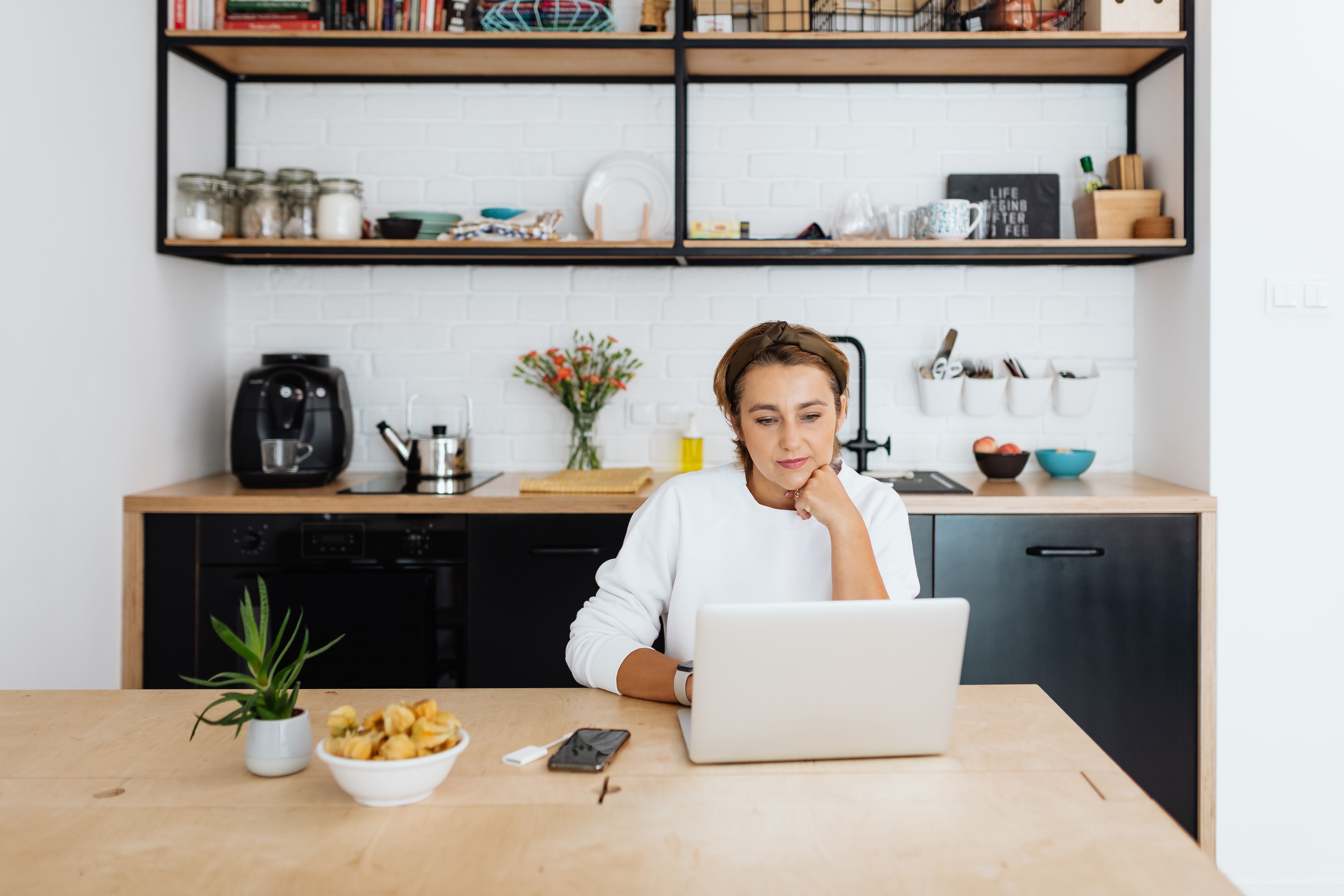 password manager remote workers review Bitwarden tip