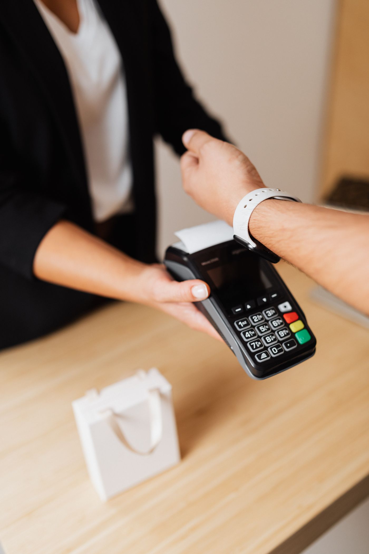 NFC, медицинская карта и часы: какие данные доступны без разблокировки