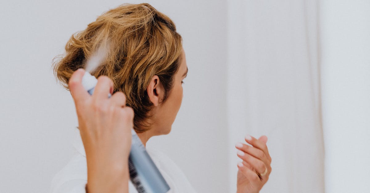 Flexible Hold Hairspray With Natural Movement In Modern Hairstyles