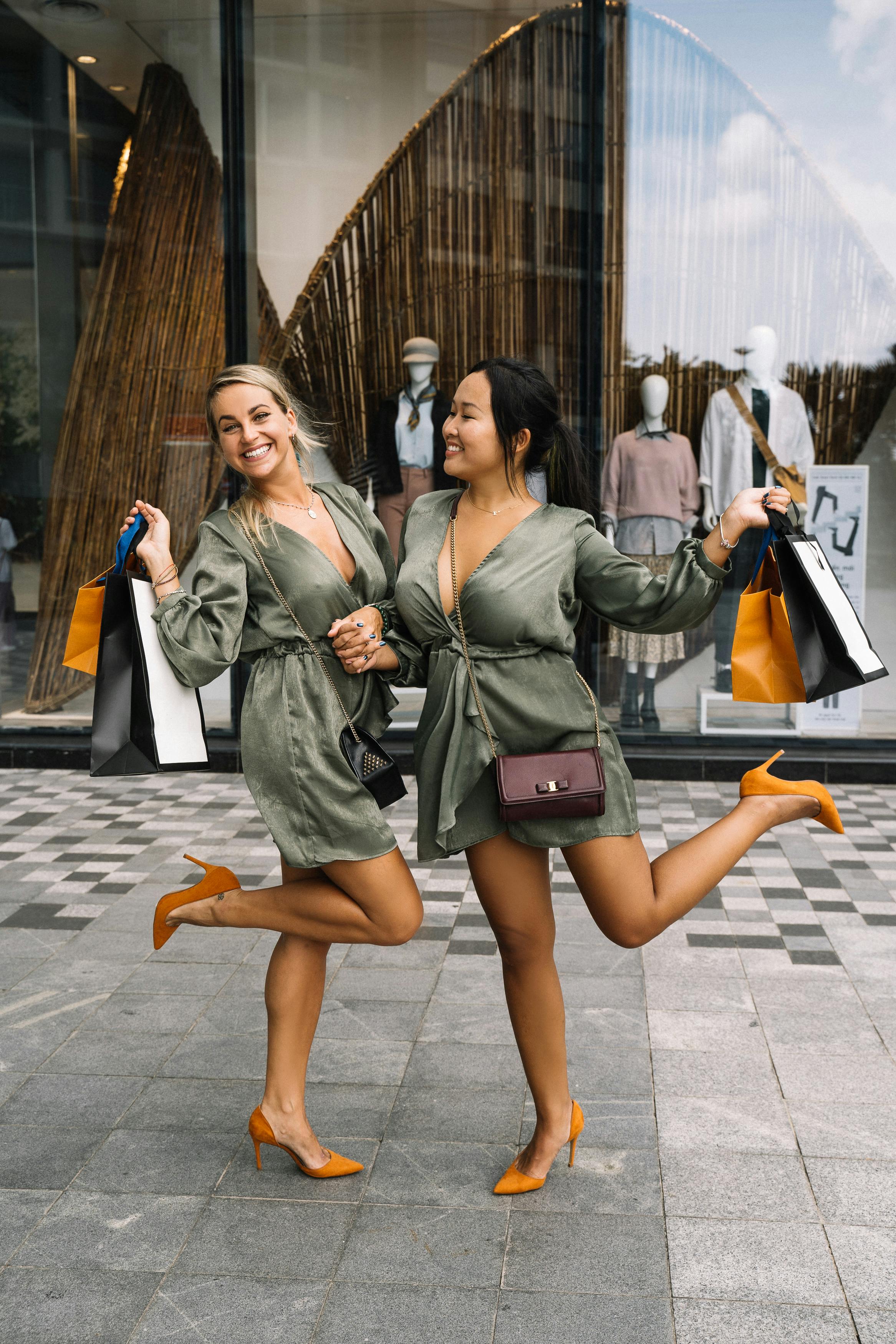 What is the advantage of having a female best friend?