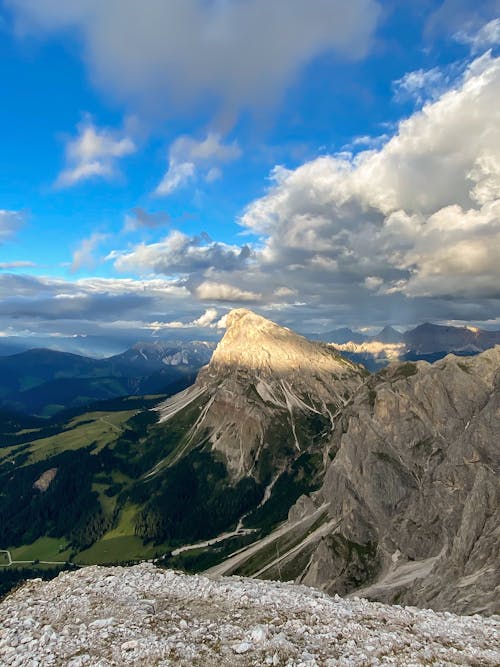 Foto profissional grátis de Alpes, atraente, céu azul
