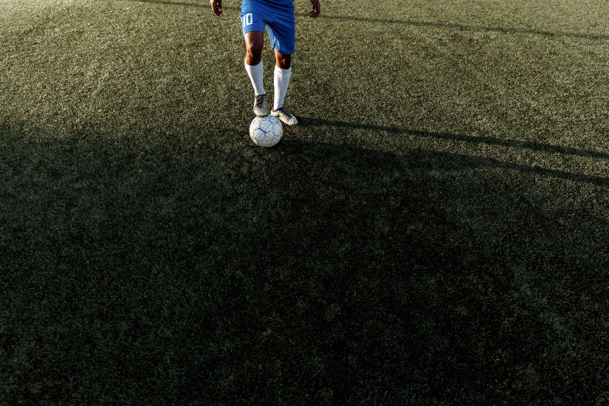 Athlete preparing for the game