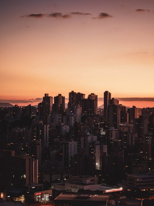 Free Captivating sunset over Belo Horizonte's skyline, highlighting high-rise urban landscape. Stock Photo