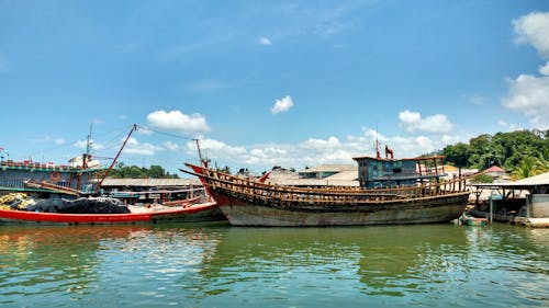 Ingyenes stockfotó csónakok, folyó, halászhajók témában Stockfotó