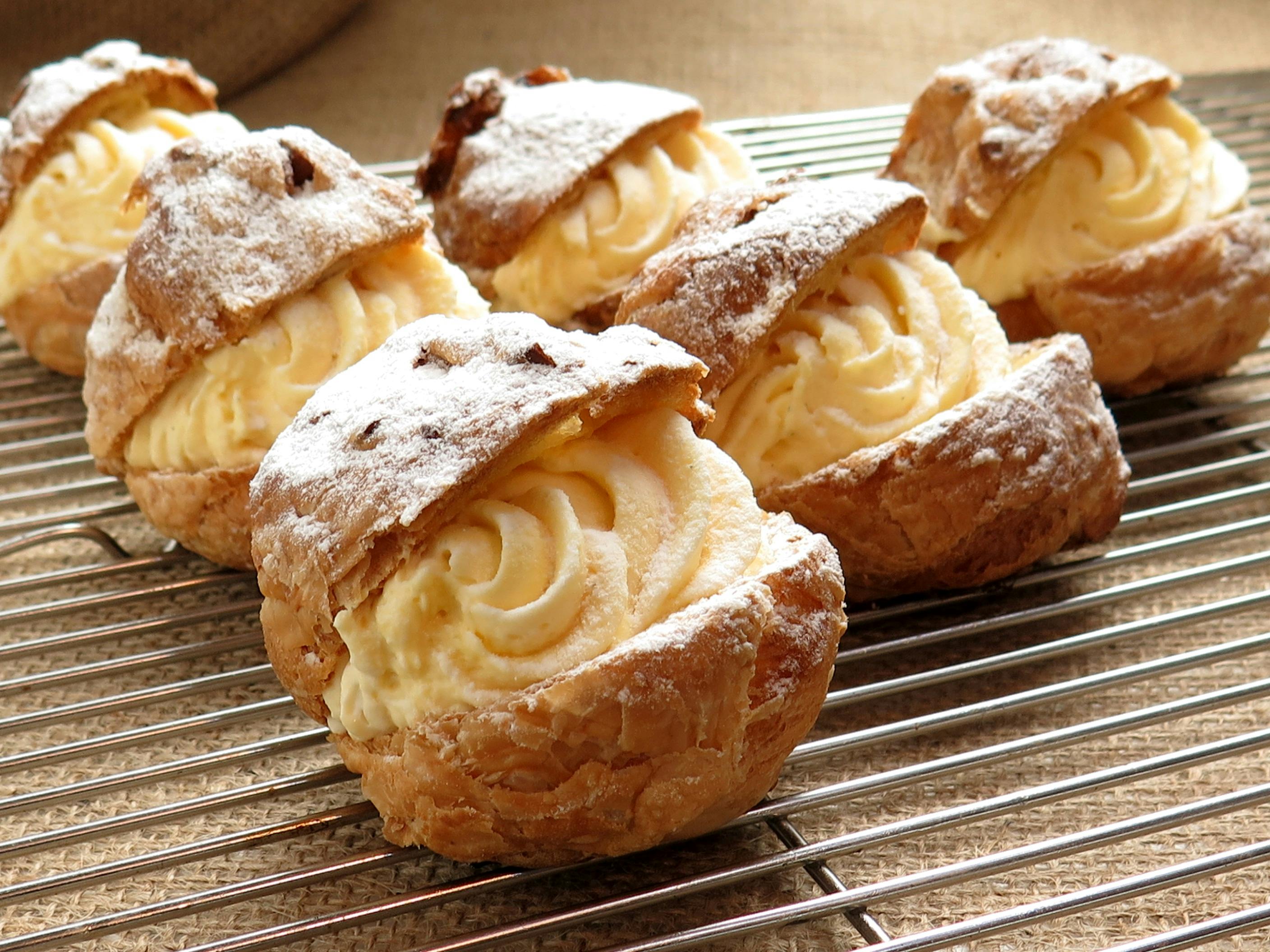 Bake Pastries With White Cream Fillings