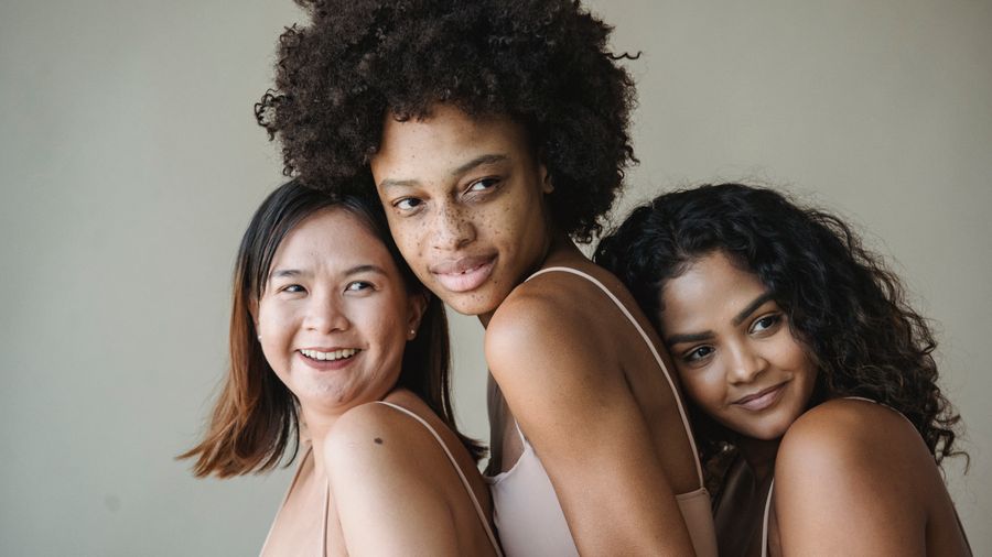 Fragrance-Free vs Unscented Skincare: The Difference Matters