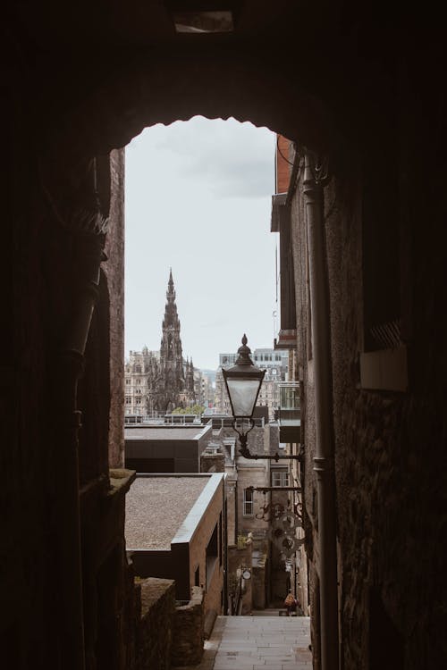 View on Advocates Close Alley in Edinburgh